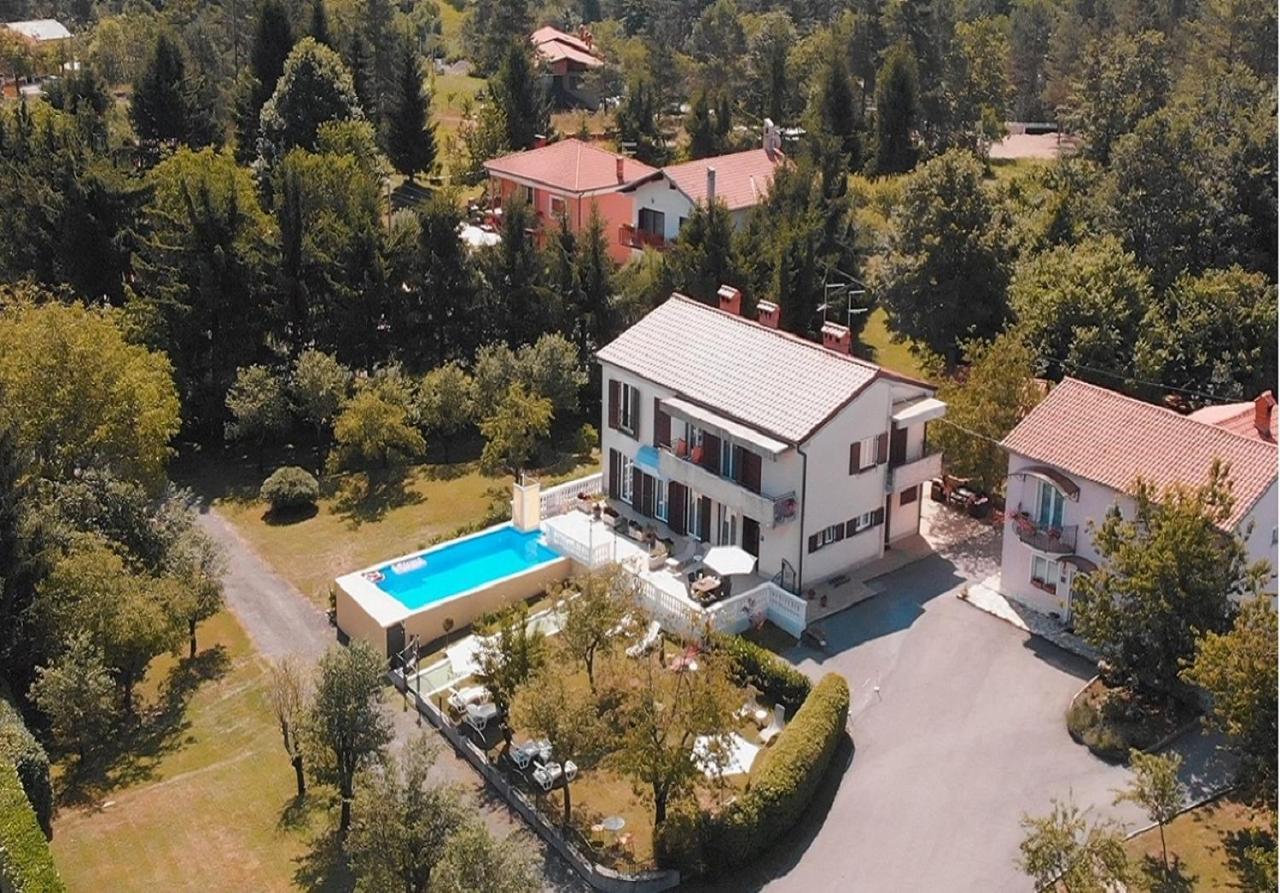 Guest House Surina App Surina'S Green Holiday Rupa Exterior photo